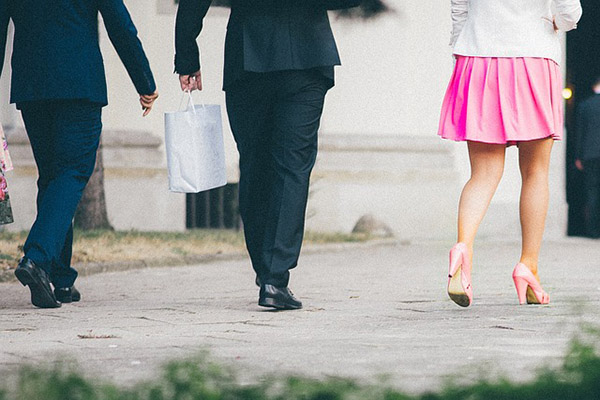 Detienen en Madrid a un maníaco sexual que grabó bajo la falda a 555 mujeres
