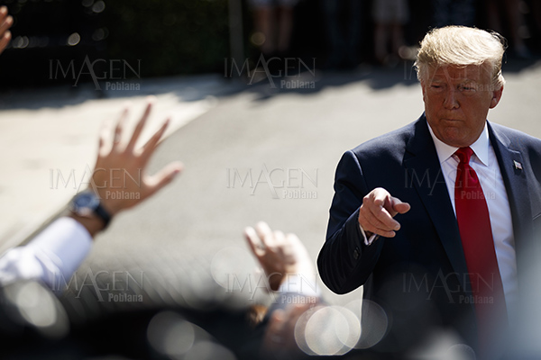 Trump considera acabar con ciudadanía estadounidense por derecho de nacimiento