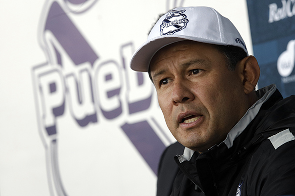Juan Reynoso, con la misión de ganarse a la afición del Puebla
