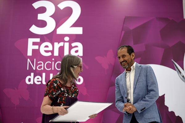 Con charla lúdica abre Julieta Fierro la Fenali 2019