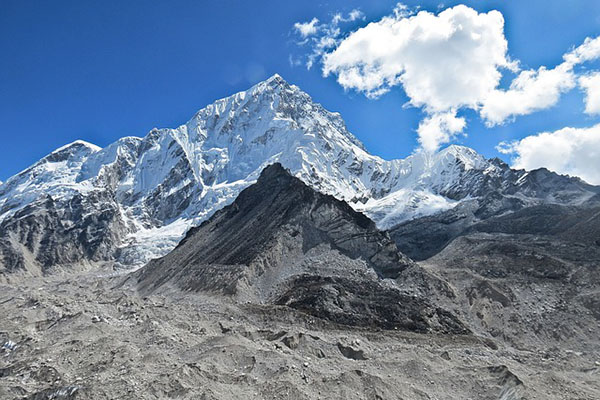 Te engañaron con el Everest, la cima del mundo está en Suramérica