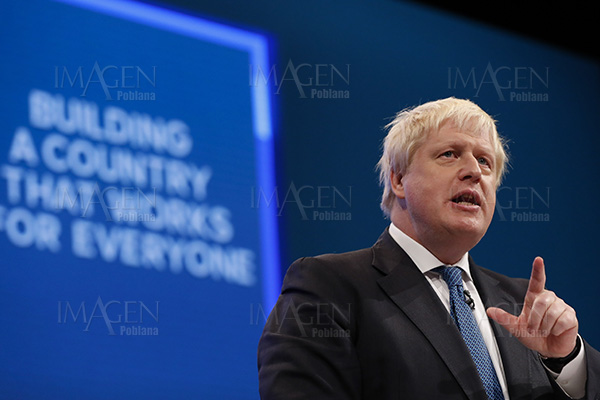 Primer ministro británico pierde en Parlamento votación clave sobre "brexit"