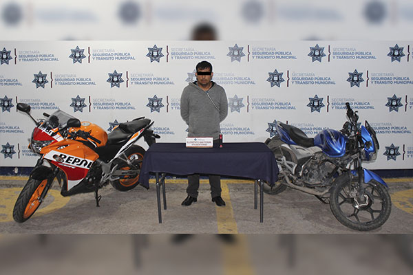 Capturados después de robar una motocicleta en CU
