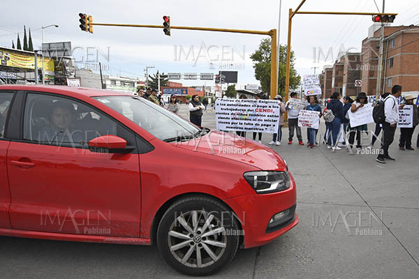 Caos vial en la 11 sur por falta de pago a maestros del CENDIS