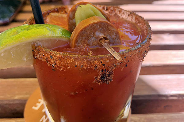 ¿Andas “crudito”? ¡Cúratela con estas bebidas!