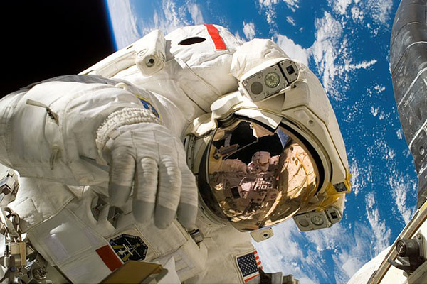 Los cosmonautas rusos podrían viajar armados al espacio desde 2021