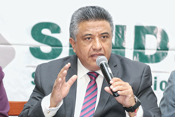 Presidente del Sindemex alza la mano para encabezar Auditoría