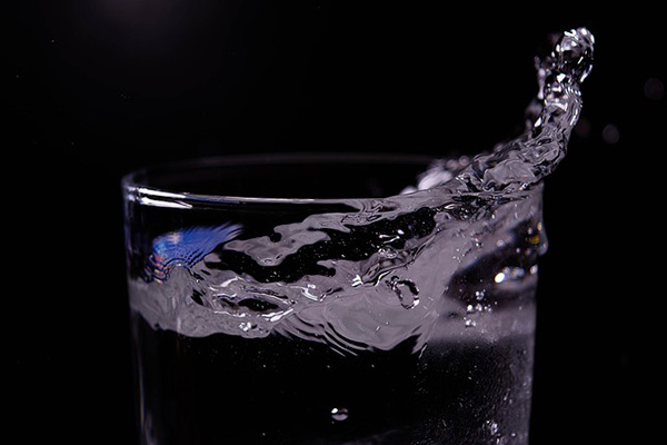 El agua pura produce cáncer: ¿mito o realidad?