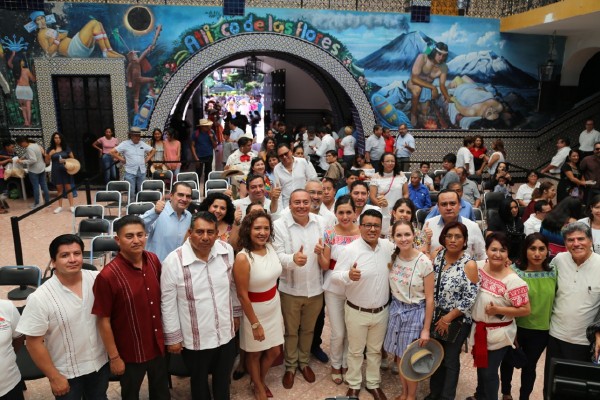 En el 440 aniversario de la fundación de Atlixco, reconocen a atlixquenses distinguidos