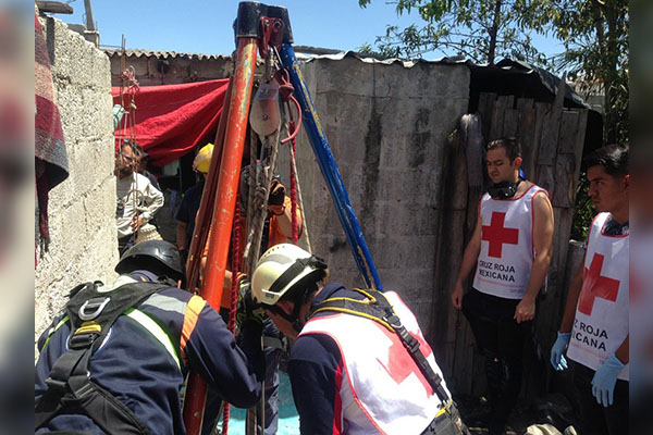 Hombre cayó a un pozo y murió; supuestamente fue accidental