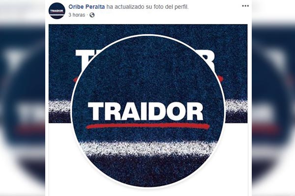 Oribe Peralta se autodenomina “traidor” en redes sociales