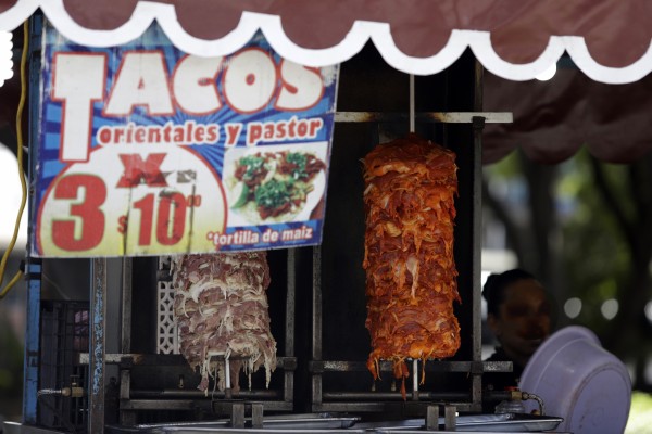 Taquerías clausuradas en Bosques no vendían carne de perro, pero eran irregulares: Rivera