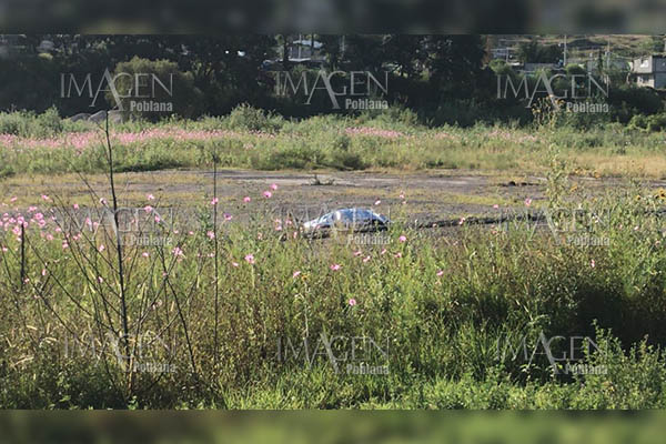 Abandonan cadáver de mujer maniatado y baleado