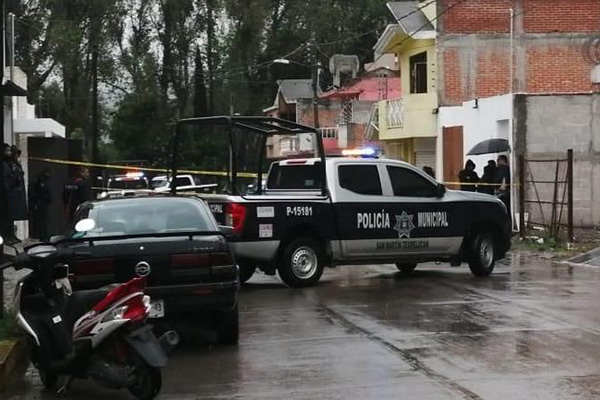 Sexagenario se suicida tras acuchillar a su esposa