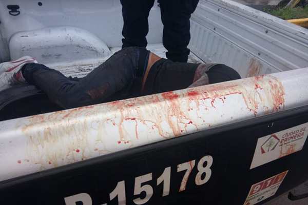 Detienen a balazos a ladrón e intentan lincharlo