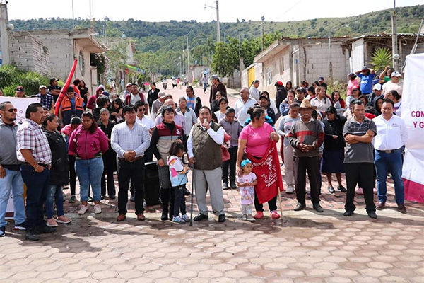 Entrega Mario de la Rosa obra en la colonia La Nueva España