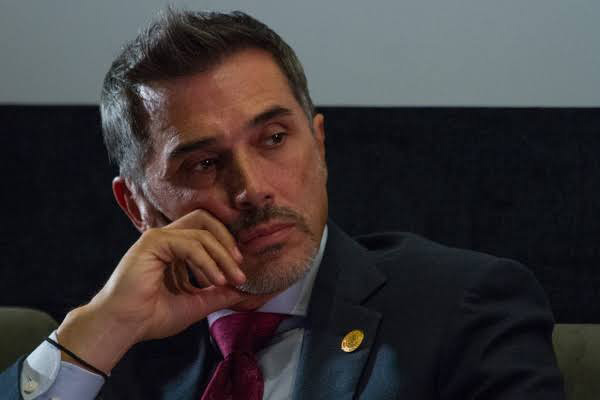 Sergio Mayer cobraba las regalías del “Príncipe de la Canción”