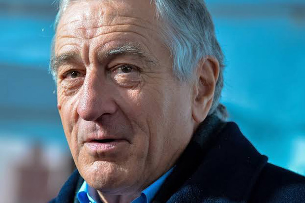 Demandan a Robert De Niro por llamar “putas” y “zorras” a empleadas