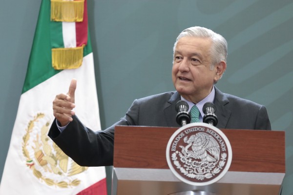 Anuncia López Obrador en Puebla programa “La Escuela es Nuestra”