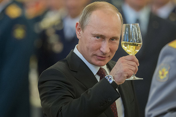 Putin celebra su cumpleaños junto con familiares y recibe felicitaciones