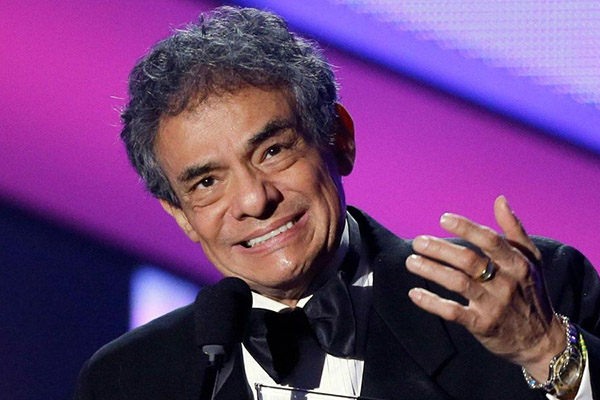 Presidencia confirma que el miércoles llegarán las cenizas de José José