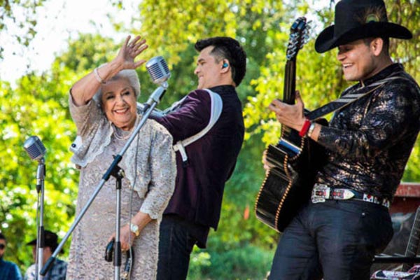 Irma Silva, la abuelita norteña nominada a un Grammy Latino