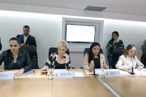 Congreso exhorta a Salud a hacer campañas contra cáncer de mama