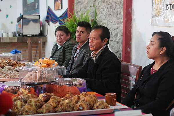 Quejándose de todo, panaderos anuncian la Feria de la Hojaldra