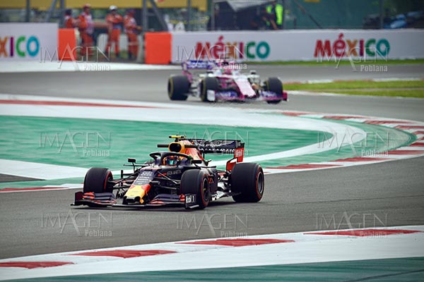 Vettel y su Ferrari dominan el día de prácticas del Gran Premio de México
