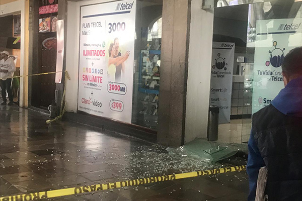Ni Telcel del zócalo se salva de los maleantes