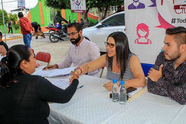 Gobierno de Texmelucan atiende peticiones de habitantes de Tecaltzingo