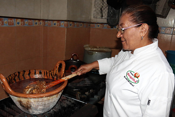 Un auténtico mole de caderas debe tener carne certificada: Fonda Margarita