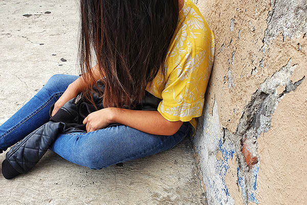 Acusan que unos antros drogan a mujeres con bebidas