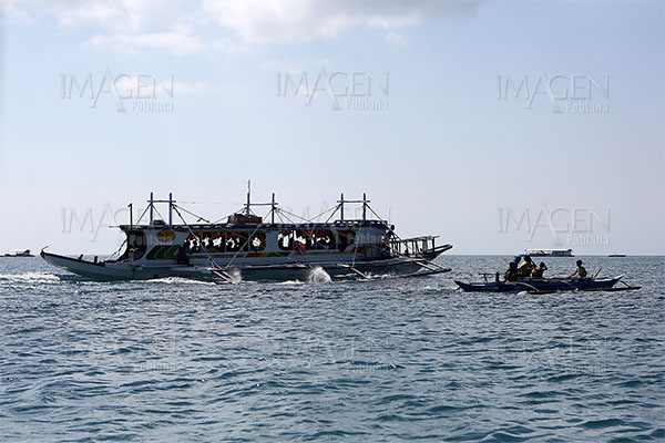 Rescatadas 63 personas tras volcar un ferry en Filipinas