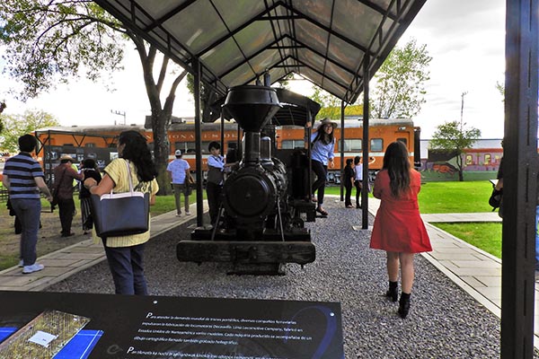 Cumplen ferrocarriles portátiles 140 años de su llegada a México