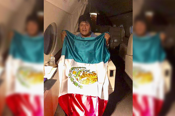 Niegan permisos al avión que lleva a Evo Morales a México, dice canciller