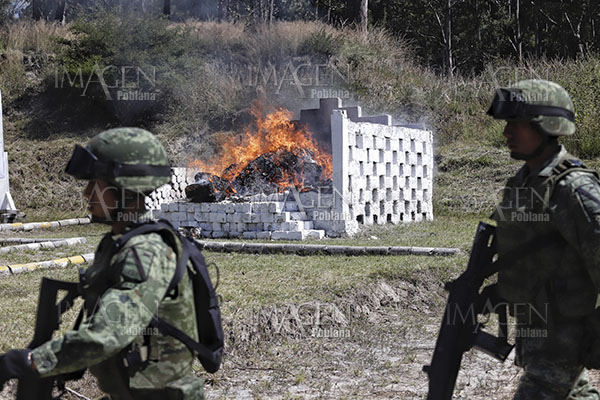 Destruyen 400 kilos de droga en la 25 Zona Militar