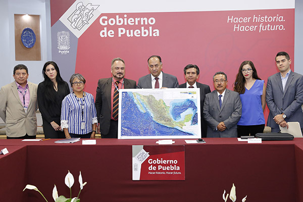 Entrega INEGI a Puebla cartografía del estado