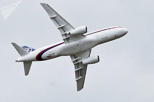 Banco VEB invertiría en una base de mantenimiento de Superjet 100 en México