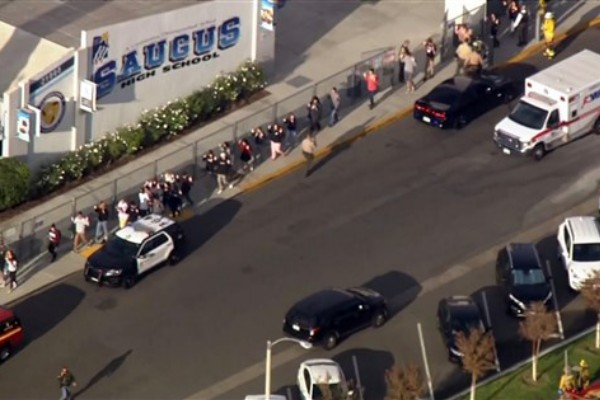 Muere una de las víctimas de tiroteo en California y otras dos siguen en estado crítico