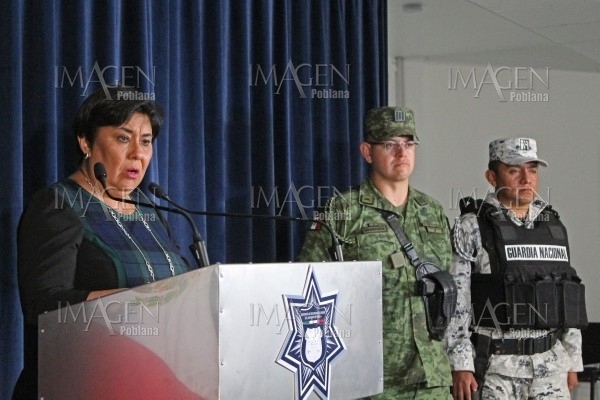 Lamenta titular de SSC muerte de comandante; hay 26 detenidos, junto con armas y drogas