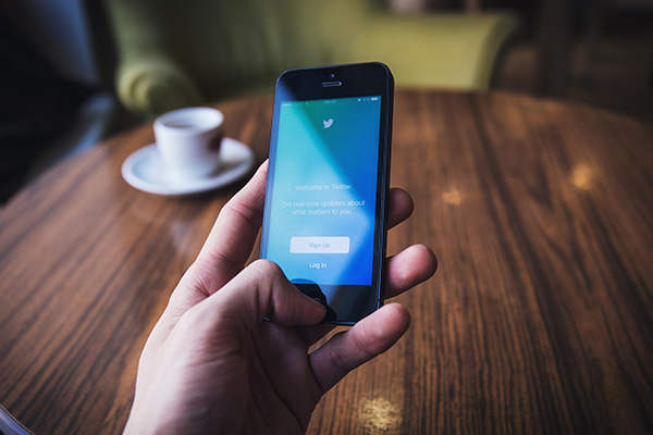 Twitter se retracta y no eliminará de momento las cuentas inactivas