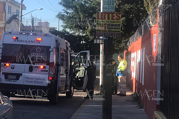 Guardia impide asalto en secundaria federal y detiene a un asaltante