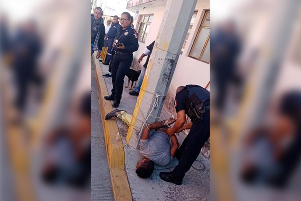 Presunto ladrón termina golpeado y amarrado a un poste