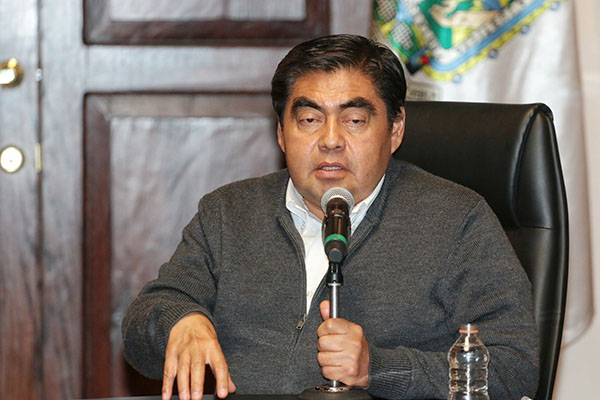 Anuncia Barbosa la Universidad de la Salud