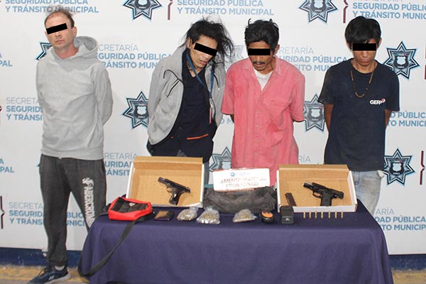 Detienen a 4 con un cadáver embolsado