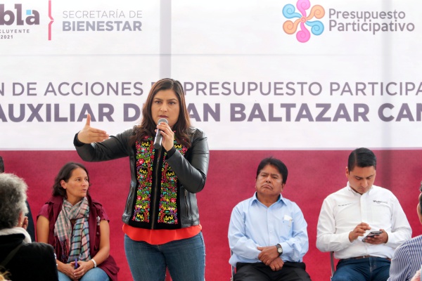 Claudia Rivera entrega obra de Presupuesto Participativo