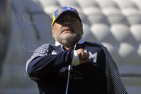 Maradona llama a jóvenes a no consumir drogas