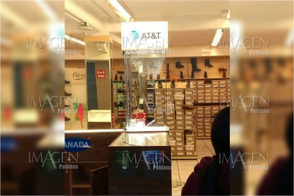 Maleantes asaltan otro Coppel y se llevan celulares