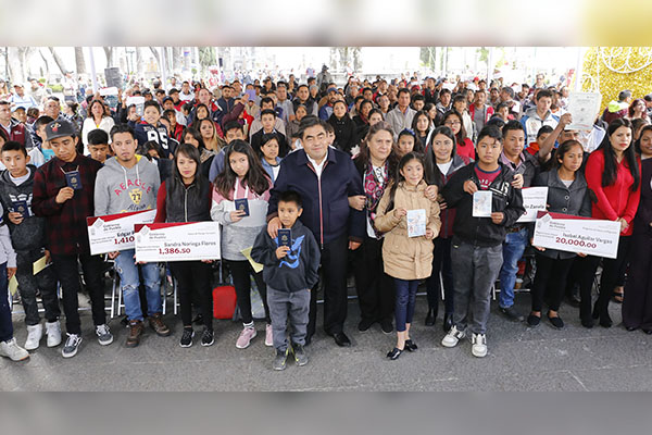 Gobierno estatal emprende acciones a favor de migrantes y sus familias
